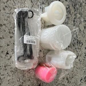 ✨💫A great gift 💫Candle making kit, 4 molds and 3 tongues, 3”-4.5 tall NEW